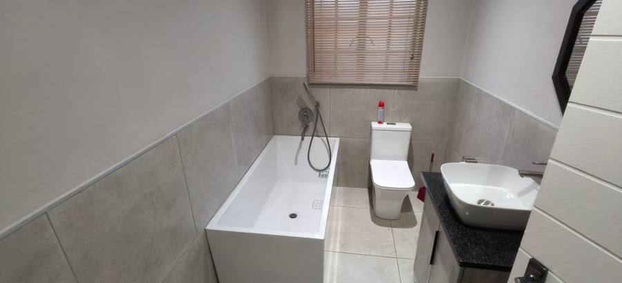 3 Bedroom Property for Sale in Waterkloof East North West